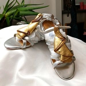 KElSIE DAGGER  SILVER&GOLD Sandals